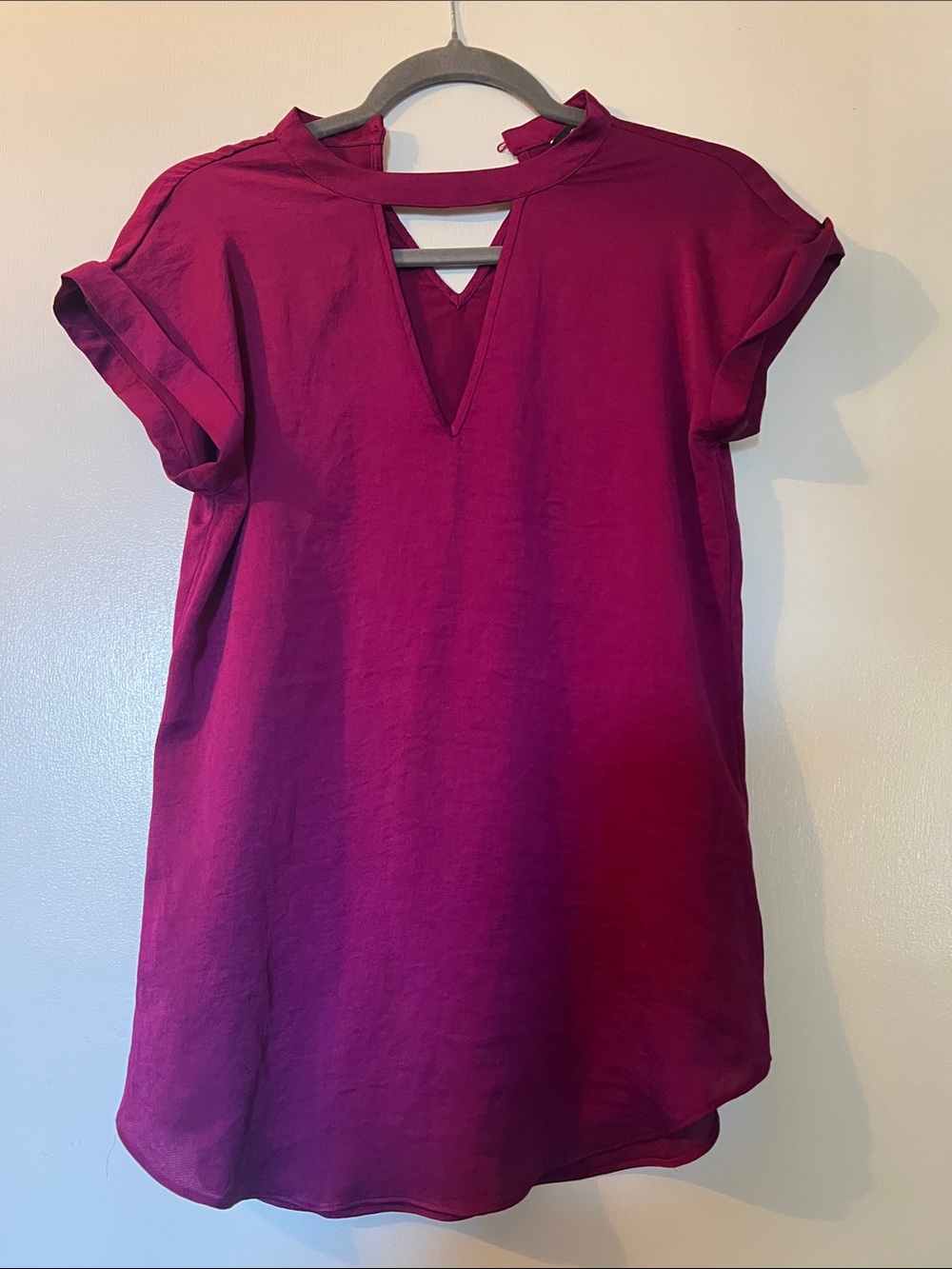 Express Fuchsia Keyhole Short Sleeve Blouse